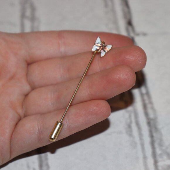 🦋✨🌿 VINTAGE GOLD BUTTERFLY STICK PIN · 2.25" · END CAP INCLUDED - Picture 2 of 4